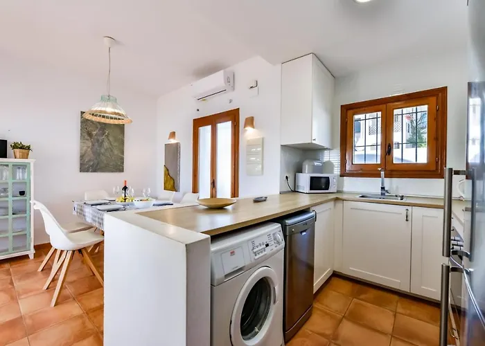 Aitana - Managed By Almarina *